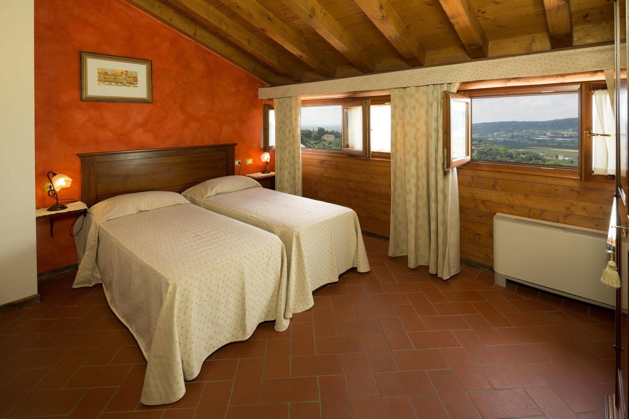 Agriturismo Casa Rosa Verona Exterior photo